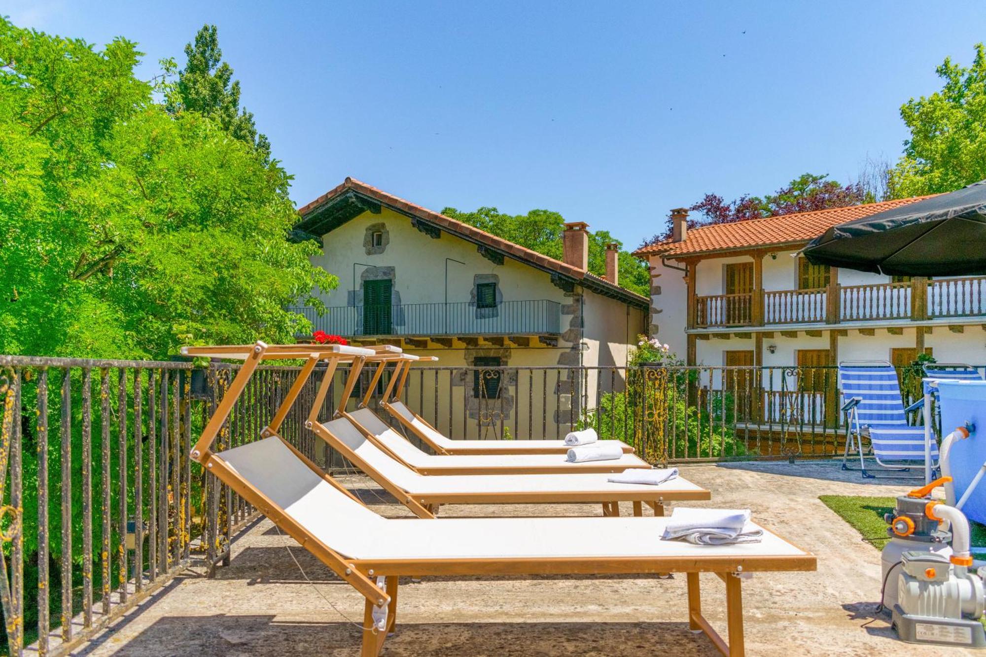 Casa Rural Arotzenia, Hogar Rustico En Pleno Valle De La Ulzama Lizaso Eksteriør bilde