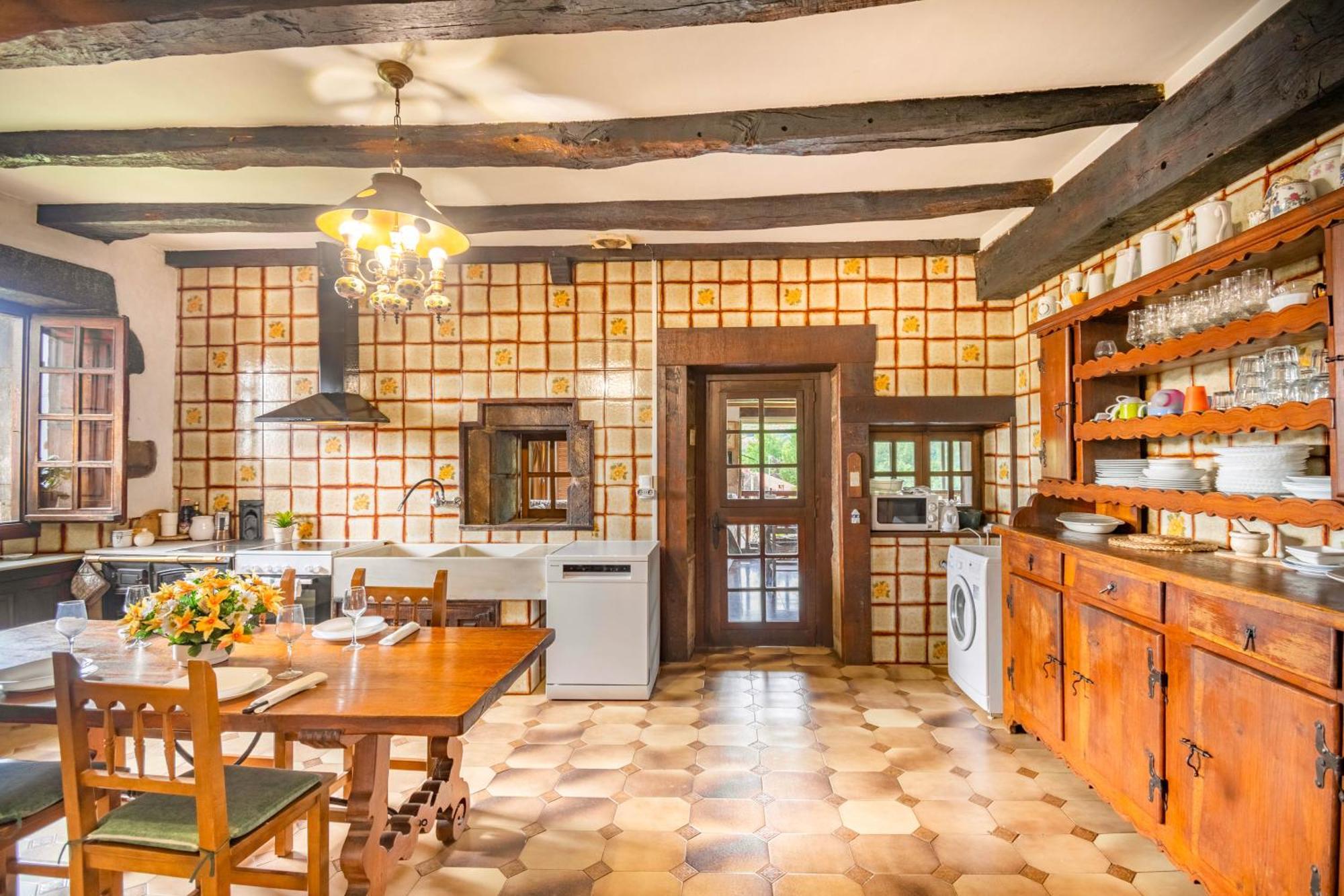 Casa Rural Arotzenia, Hogar Rustico En Pleno Valle De La Ulzama Lizaso Eksteriør bilde